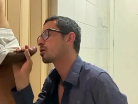 Na hora do tesão, rasguei a roupa do passivo e ele foi embora de cueca asian hot gay pornstars copulation videos