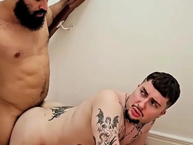 Papai não se aguentou de tesão e já me fudeu na escada (COMPLETO NO RED) gay lovemaking videos asian site