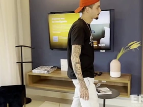 briguei com a mulher e acabei indo beber com meu amigo e olha no que deu new asian china gay sex videos