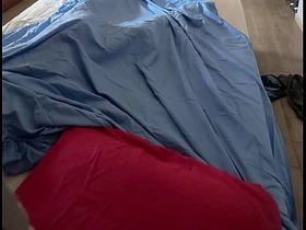 Si masturba sotto le lenzuola velocemente e intensamente e viene - orgasmo reale asian gay bisexual sex videos