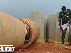 Todo suado após o jogo passei na construção pra dar uma gozada asian guys gay sex videos