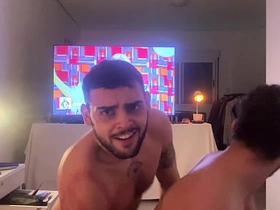 Meu vizinho viu eu batendo uma pela janela e tocou o interfone para mamar hot asian hunk bone-tired gay sex videos