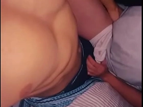 Le mamo la verga a mi vecino musculoso por primera vez en su casa luego termina follandome a pelo gay mating asian hd videos