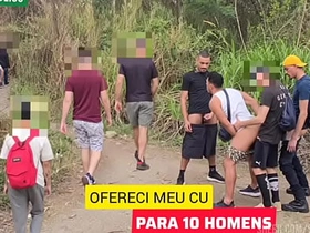 LEVEI 2 AMIGOS HÉTEROS PARA FODER MEU CU EM PÚBLICO, ONDE HOMENS COSTUMAM FAZER CAMINHADA. ENQUANTO CADA UM SE RESERVA PARA COMER MEU CU, UMA PLATEIA DE HOMENS OBSERVA E SE MASTURBAL. gay sex videos asian handsome